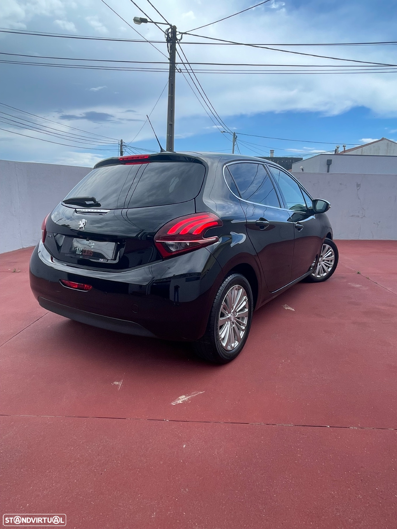 Peugeot 208 1.2 PureTech Allure - 5