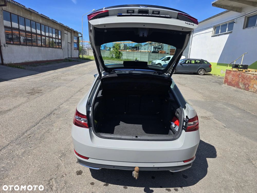 Skoda Superb 2.0 TDI 4x4 Sportline DSG - 6