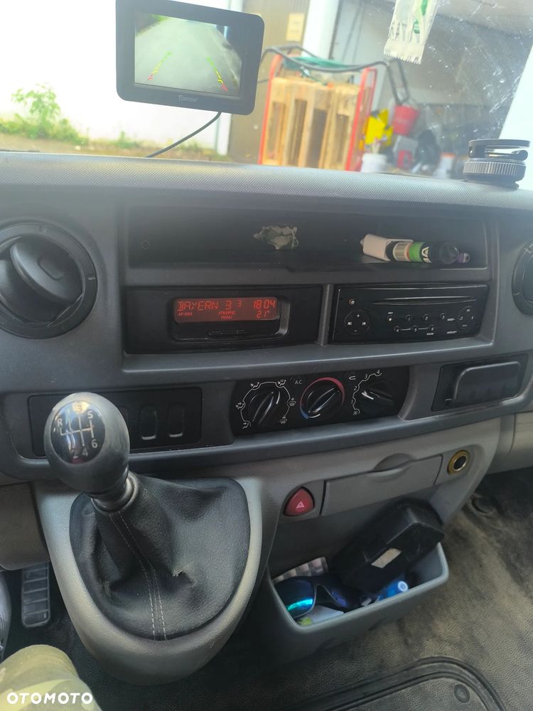 Nissan Interstar - 6