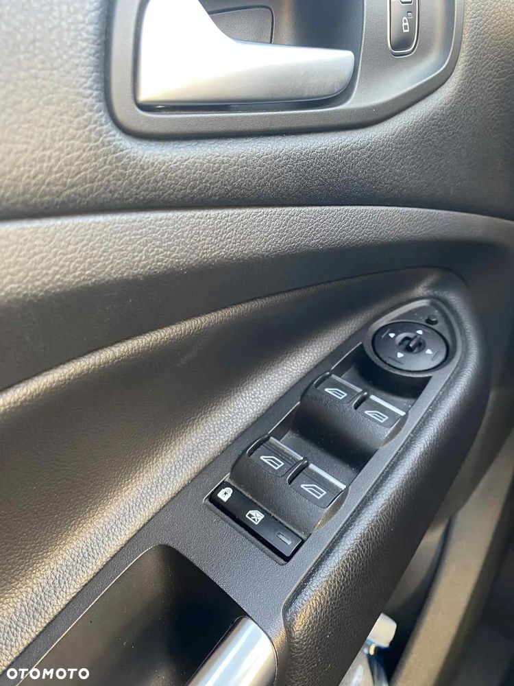 Ford Kuga 2.0 TDCi FWD Titanium - 14