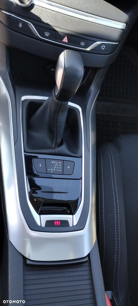 Peugeot 308 BlueHDi FAP 150 EAT6 Stop & Start Allure - 8