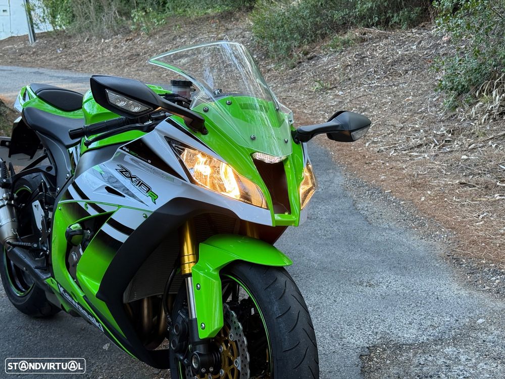 Kawasaki ZX 10 R Aniversario - 18