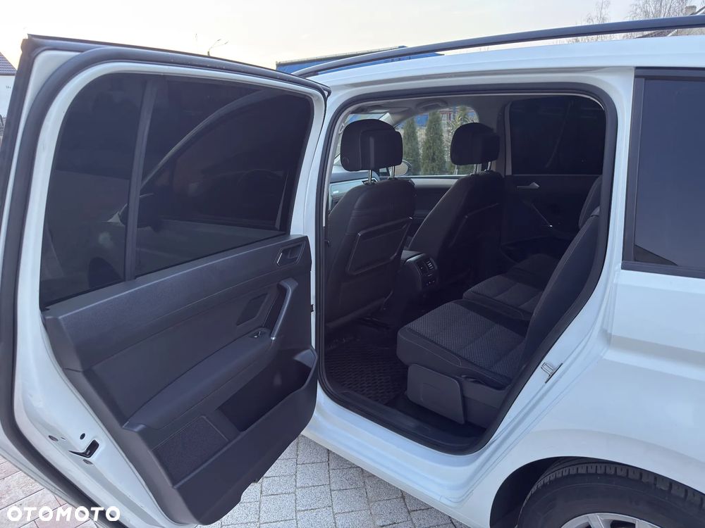 Volkswagen Touran 2.0 TDI SCR DSG Comfortline - 17