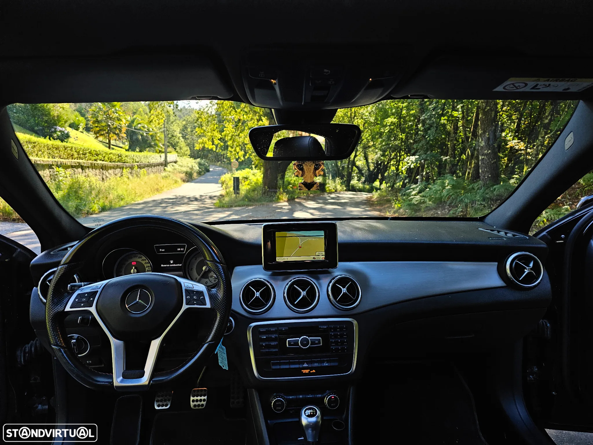 Mercedes-Benz GLA 220 - 51