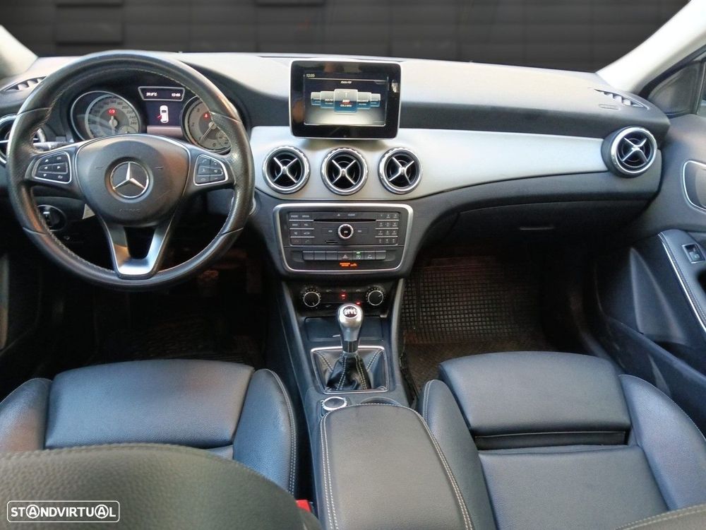 Mercedes-Benz GLA 180 - 7