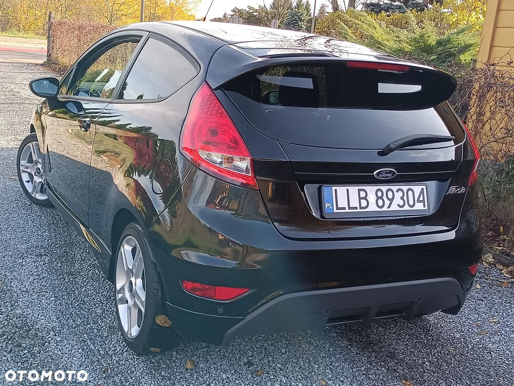 Ford Fiesta 1.6 Sport - 10