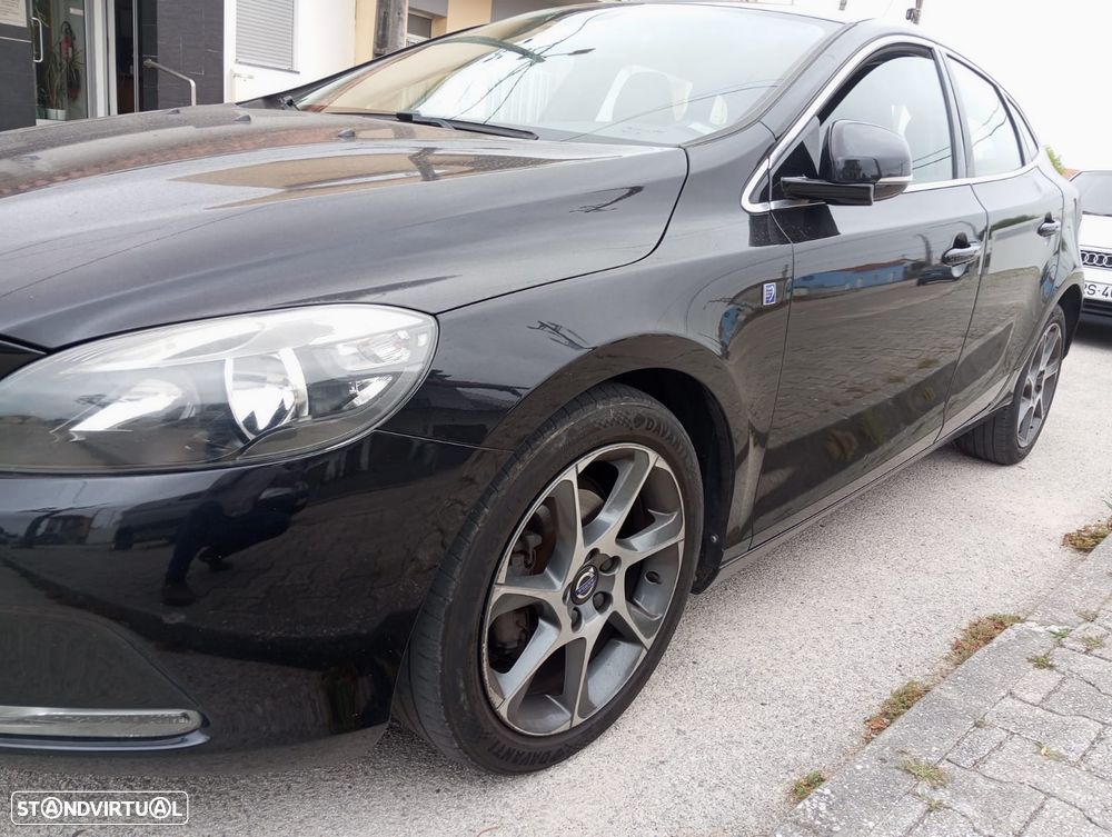 Volvo V40 1.6 D2 R-Design Summum - 14