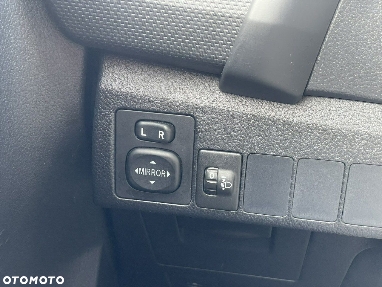 Toyota Auris 1.6 Classic Plus - 13