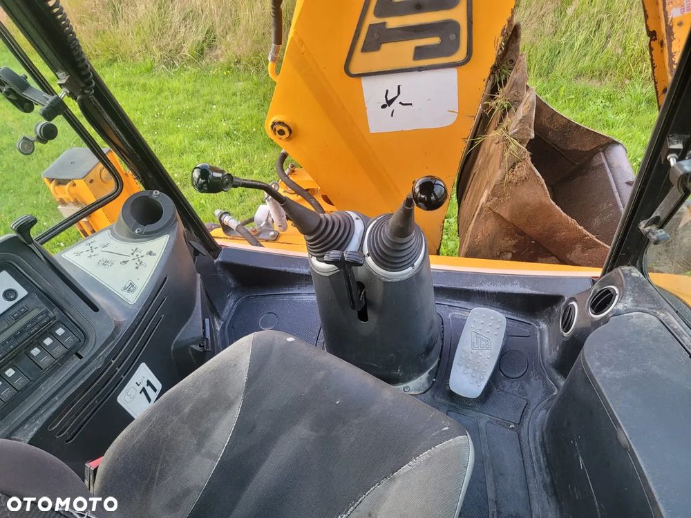 JCB 3CX Contractor - 4