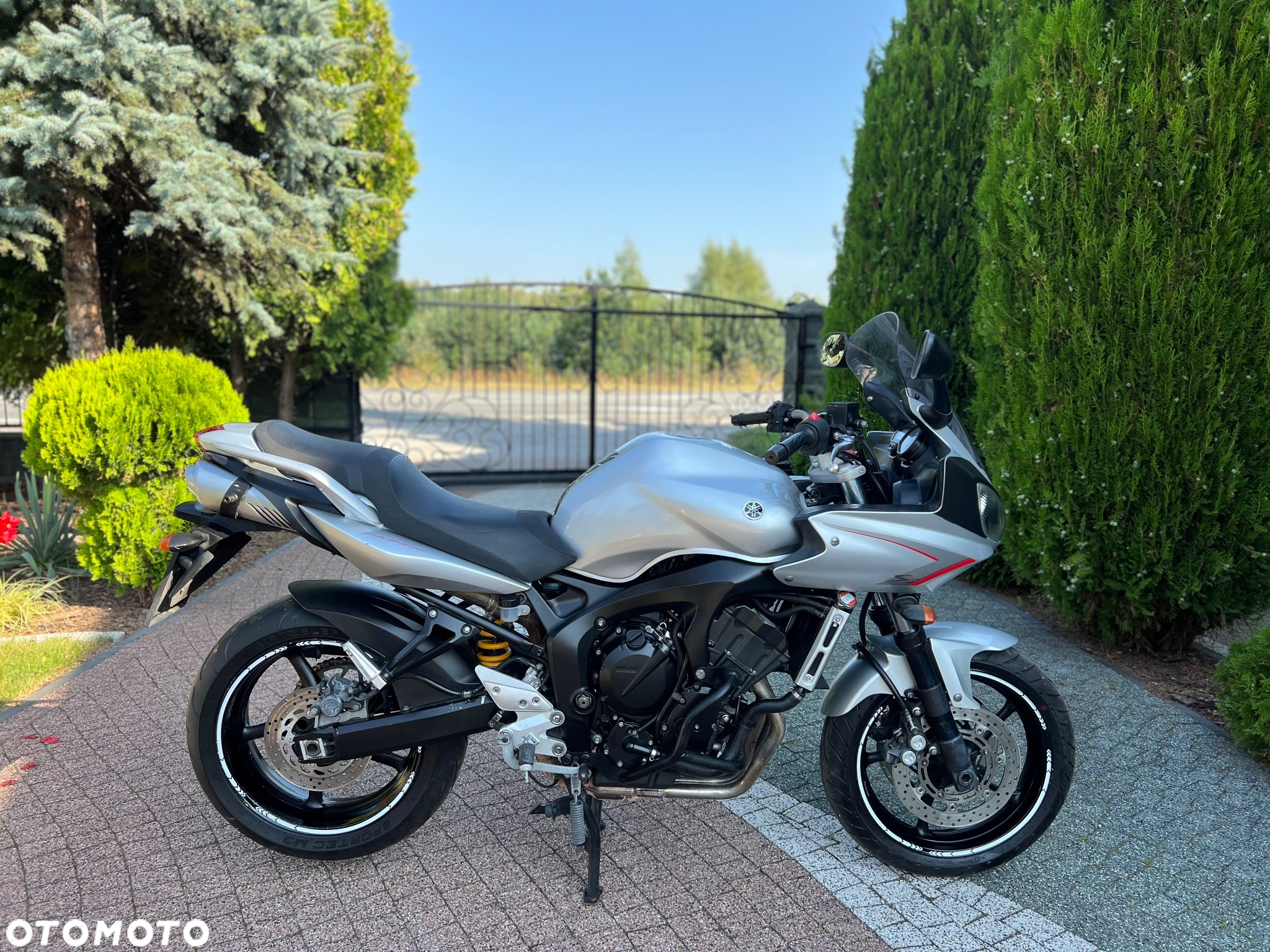 Yamaha FZ6 - 4