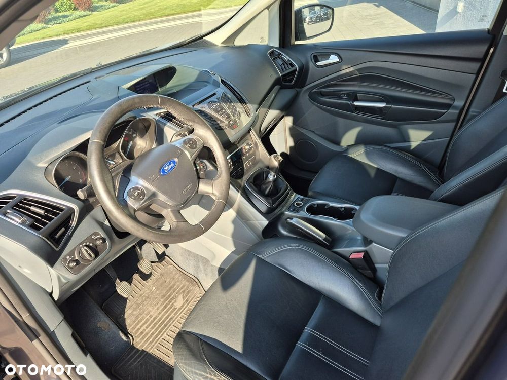 Ford Grand C-MAX - 13