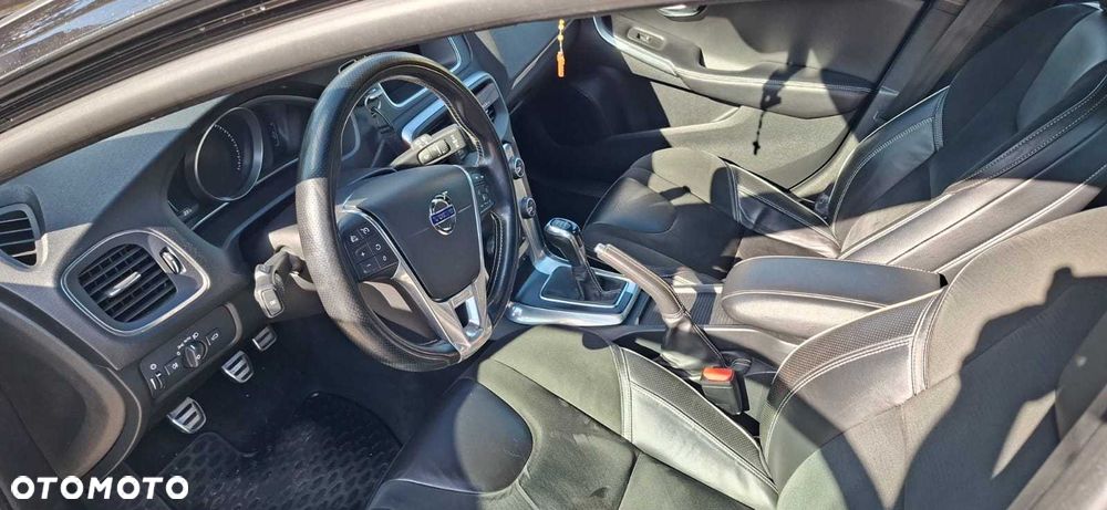 Volvo V40 2015 photo 5