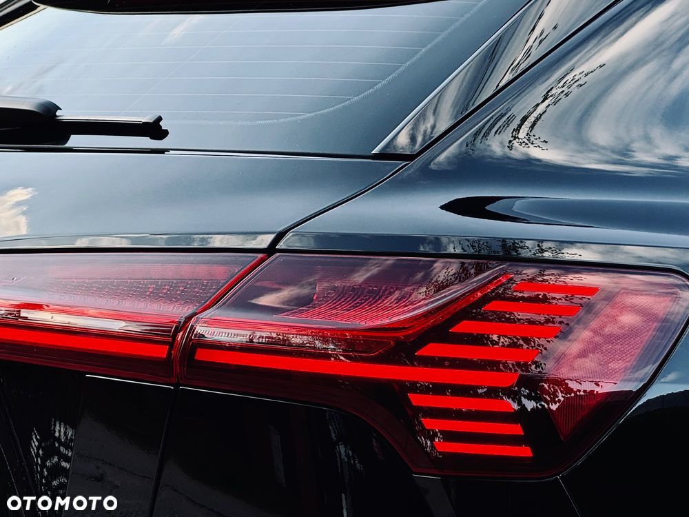 Audi Q8 e-tron 55 114kWh Quattro S Line - 11