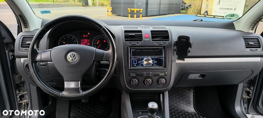 Volkswagen Golf 1.6 Goal - 28