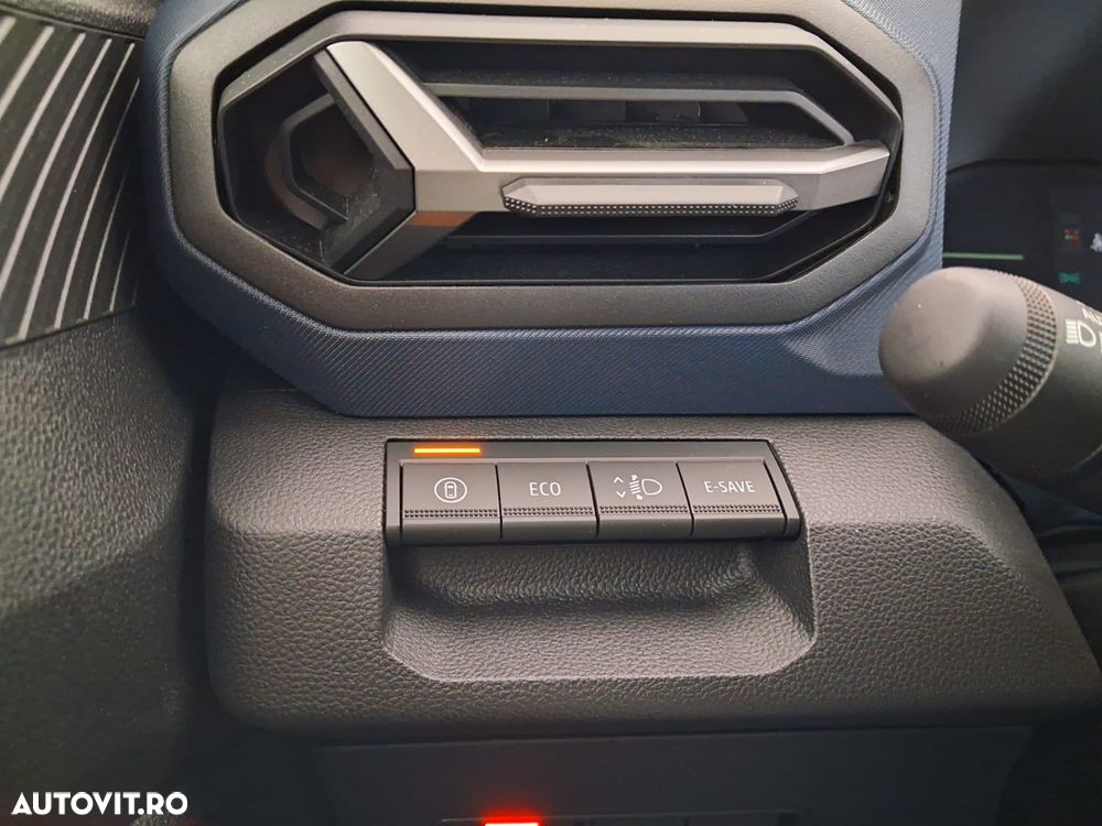 Dacia Duster HEV 140 Journey - 9