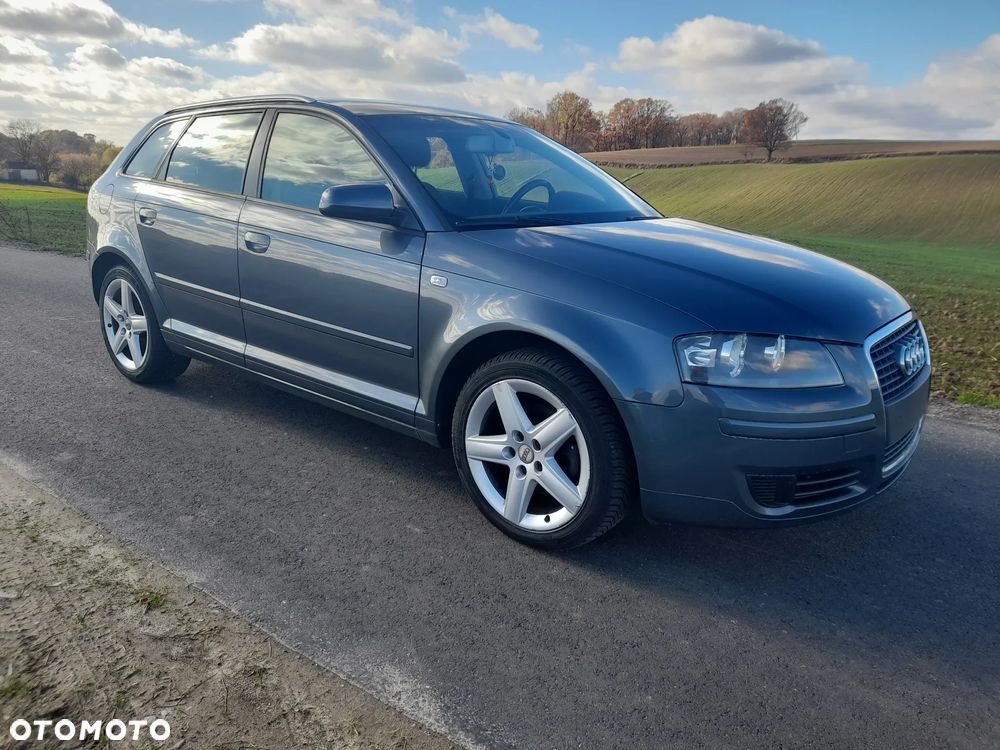 Audi A3 Sportback - 1