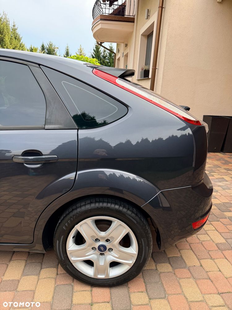 Ford Focus 1.6 16V Trend - 13