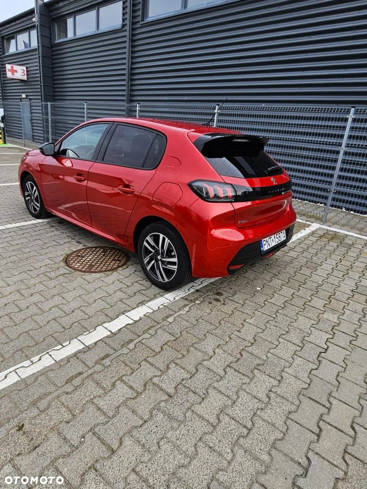 Peugeot 208 - 5