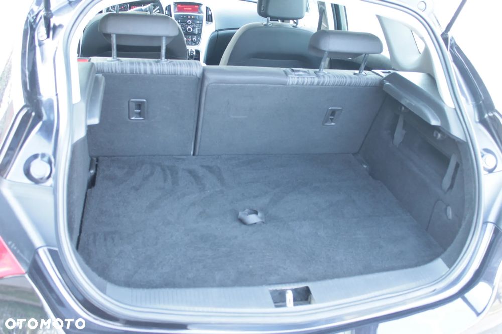 Opel Astra 1.6 Design Edition - 11