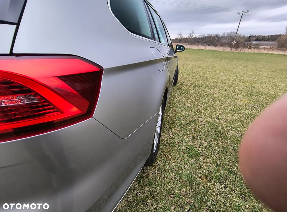 Volkswagen Passat 2.0 TDI (BlueMotion Technology) Highline - 11