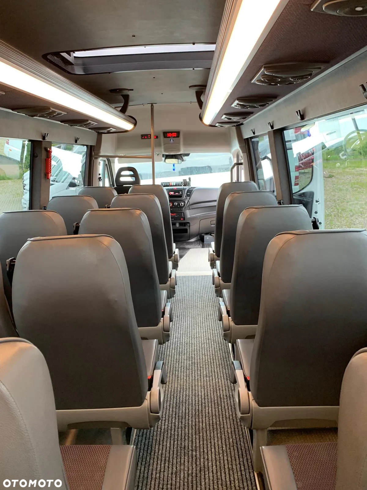 Iveco Daily - 21 miejsc - 10