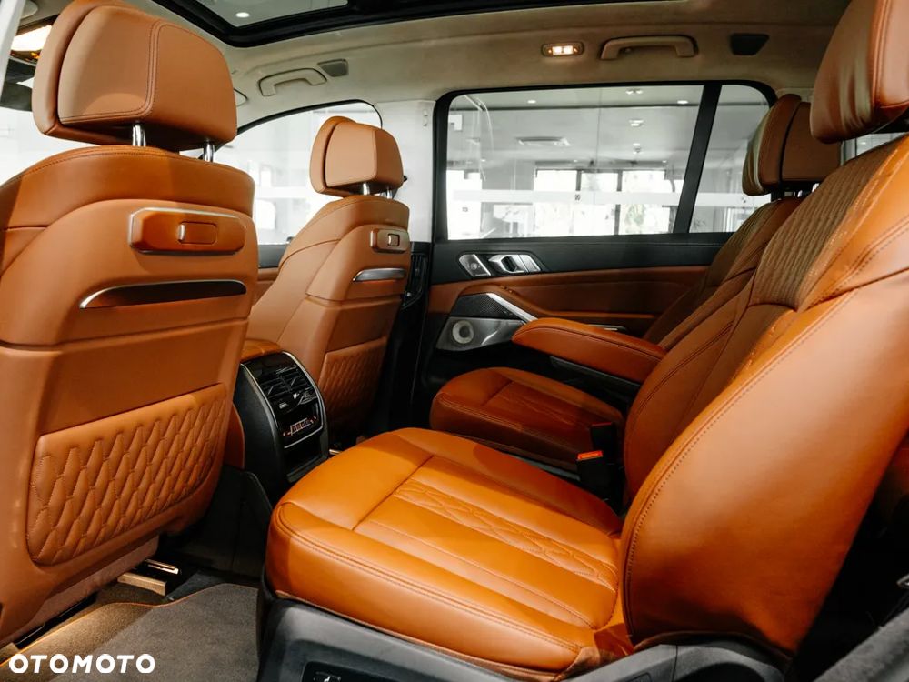 BMW X7 - 16
