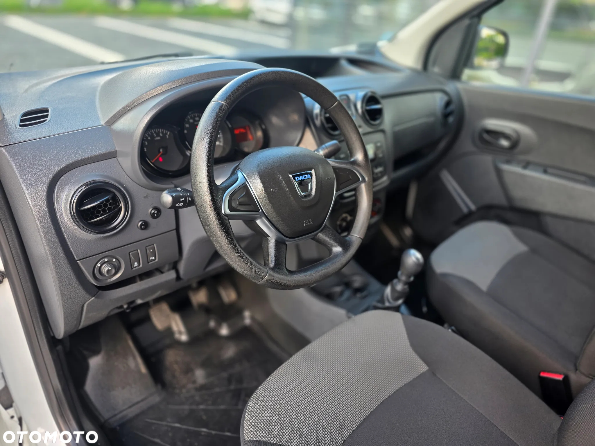 Dacia DOKKER Van 1.3 TCe Comfort Clim 100KM 5d Express I BEZWYPADKOWA z Polskiego Salonu I Wyjątkowo ładny i Zadbany Egzemplarz z Pełną Histroią Serwisową I Zabudowana Przestrzeń ładunkowa I Faktura Vat 23% I Pierwszy i Jedyny Właściciel I - 16