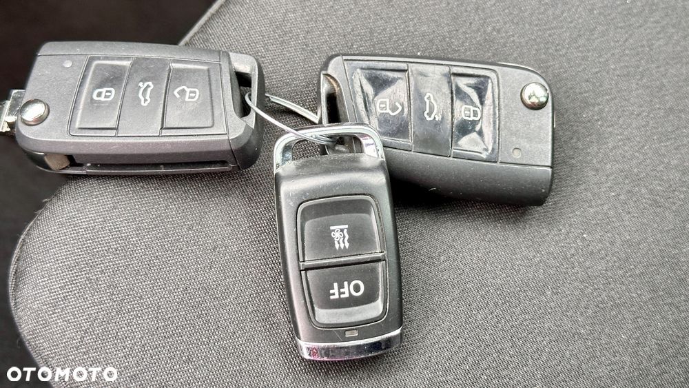 Skoda Octavia 2.0 TDI DSG RS - 35