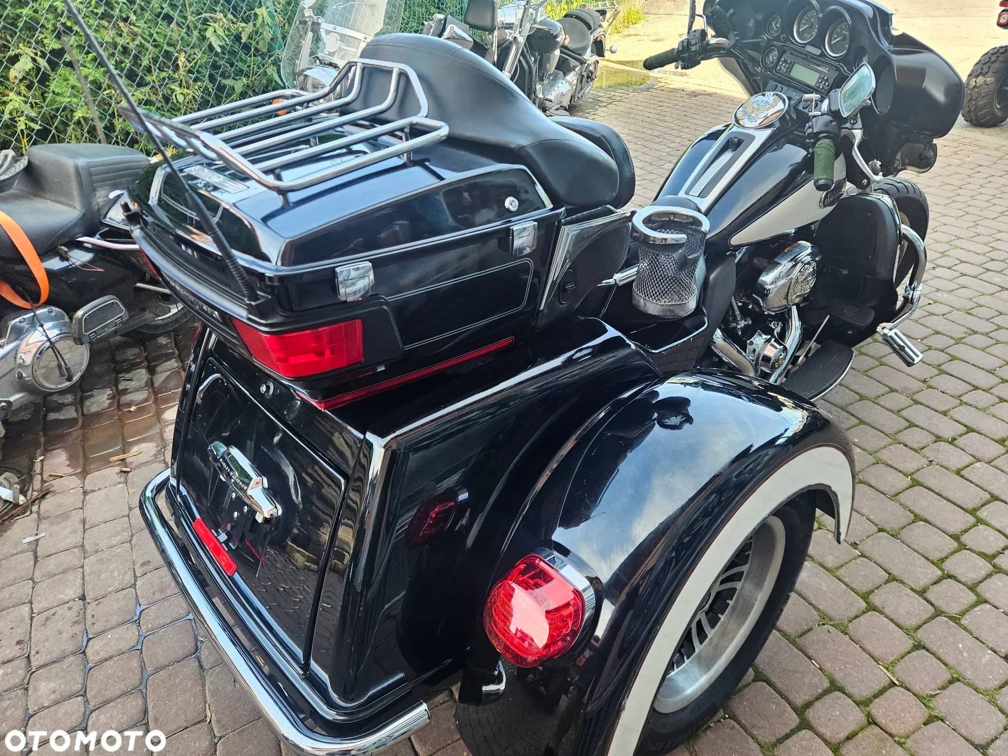 Harley-Davidson FLH Electra Glide - 21