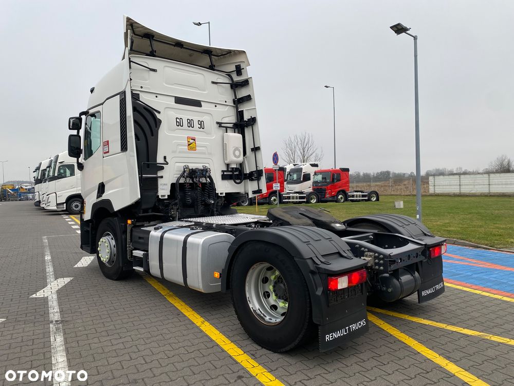 Renault T480 Sleeper Cab - 4