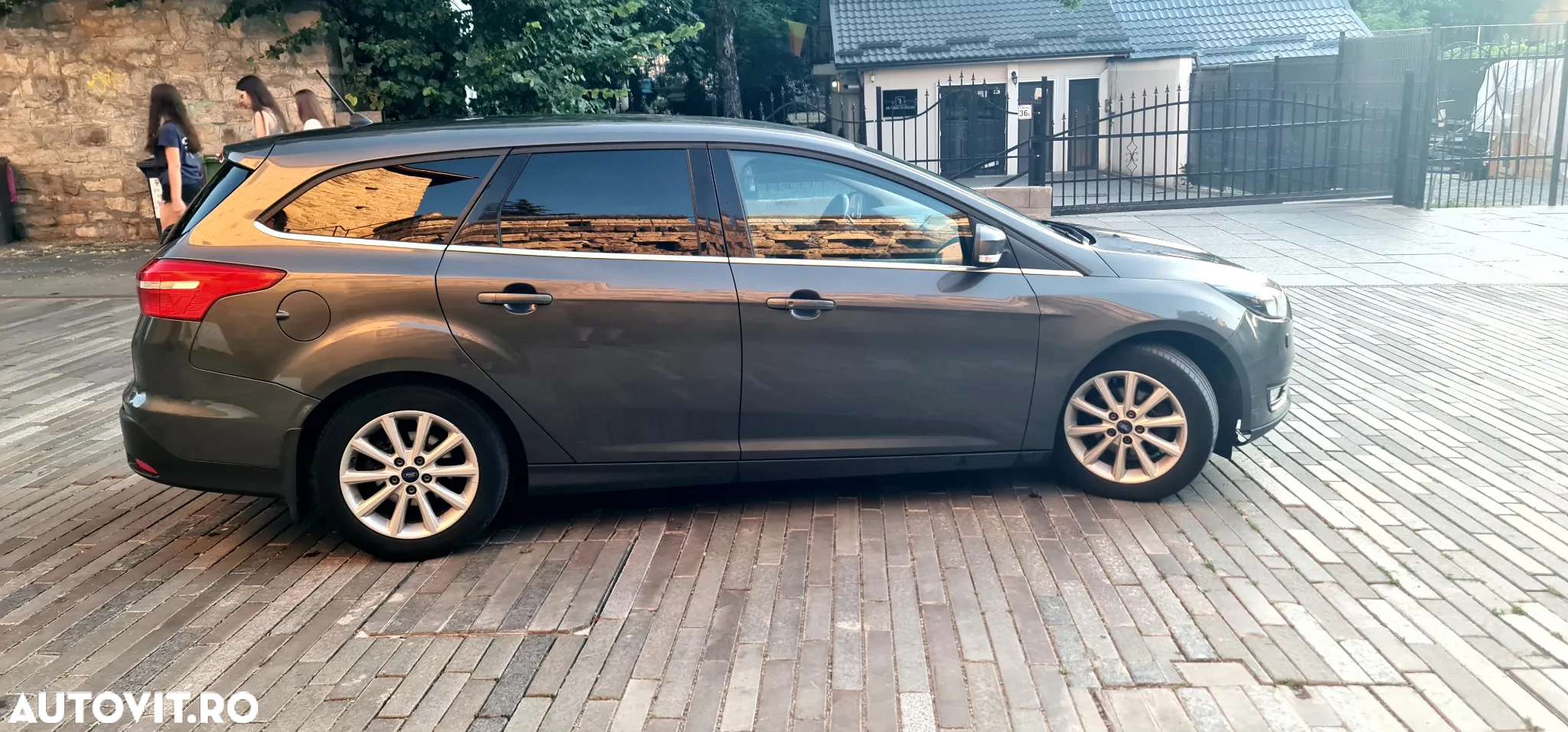 Ford Focus 1.0 EcoBoost Titanium - 3