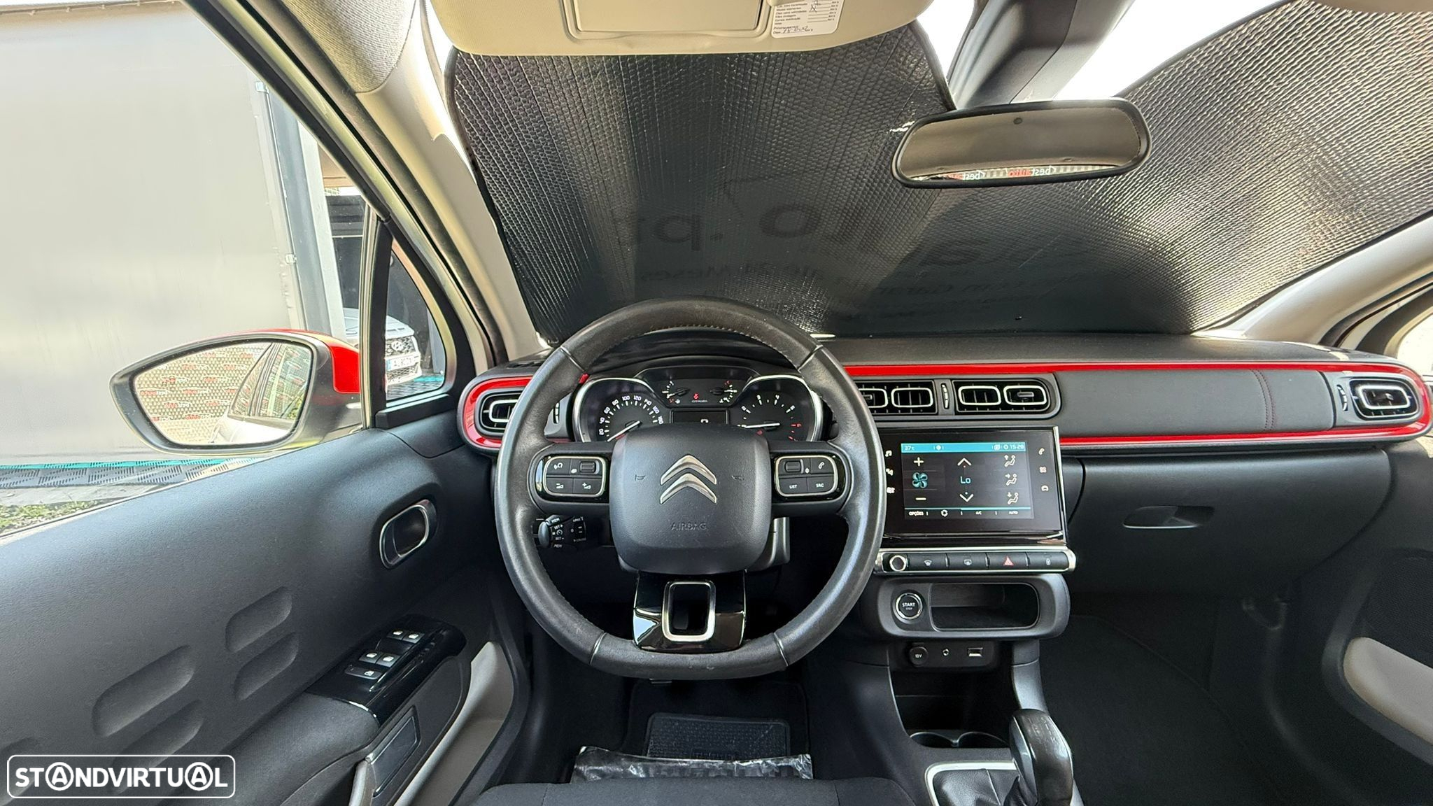 Citroën C3 1.2 PureTech Shine - 23