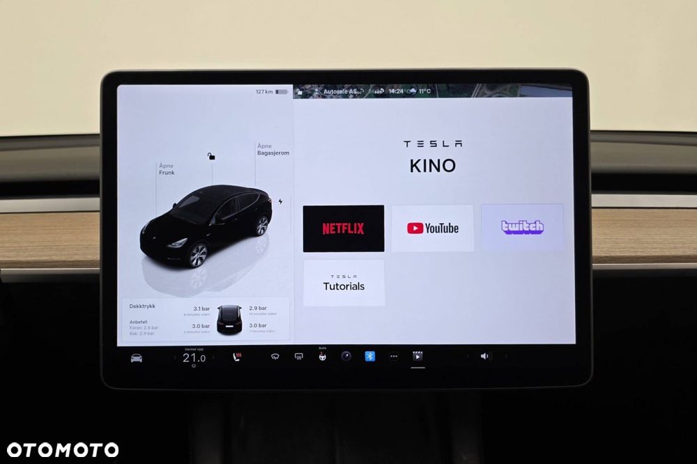 Tesla Model Y Long Range AWD - 18