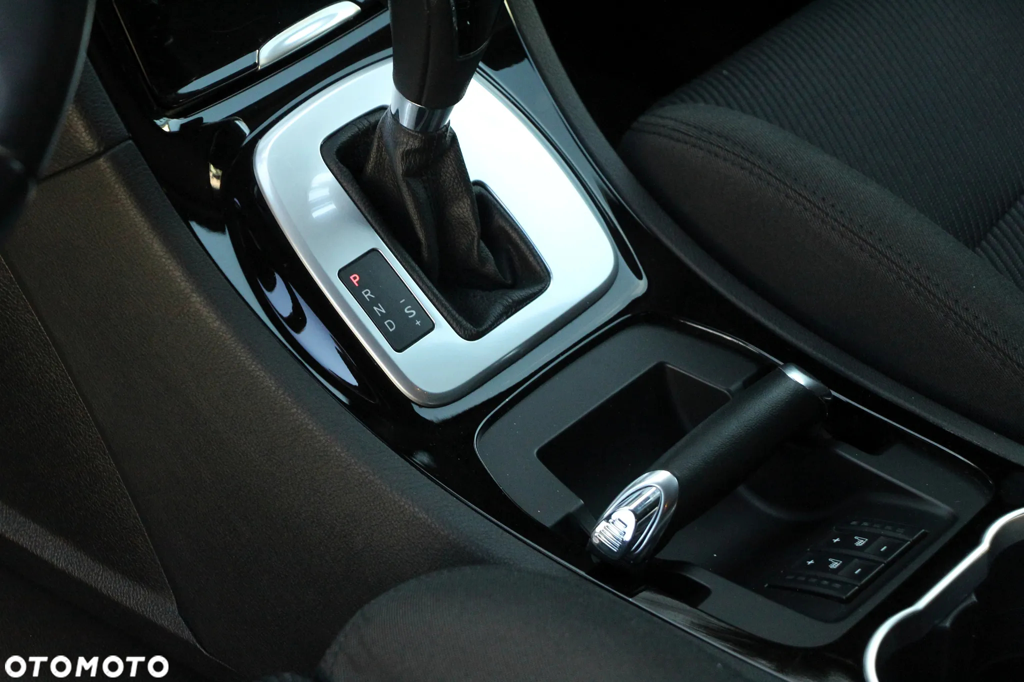 Ford Galaxy 2.0 TDCi Ghia - 25