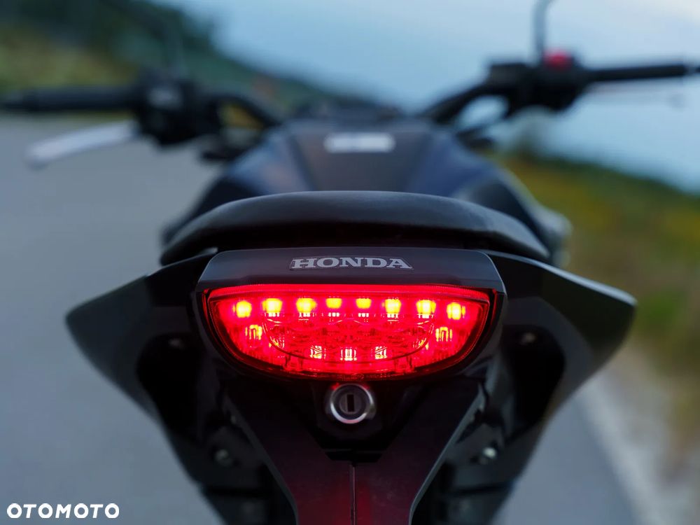 Honda CB - 16