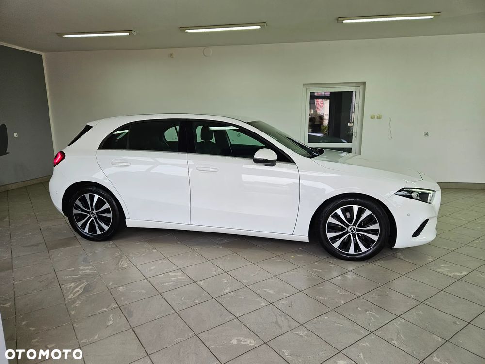 Mercedes-Benz Klasa A 180 d AMG Line 8G-DCT - 4