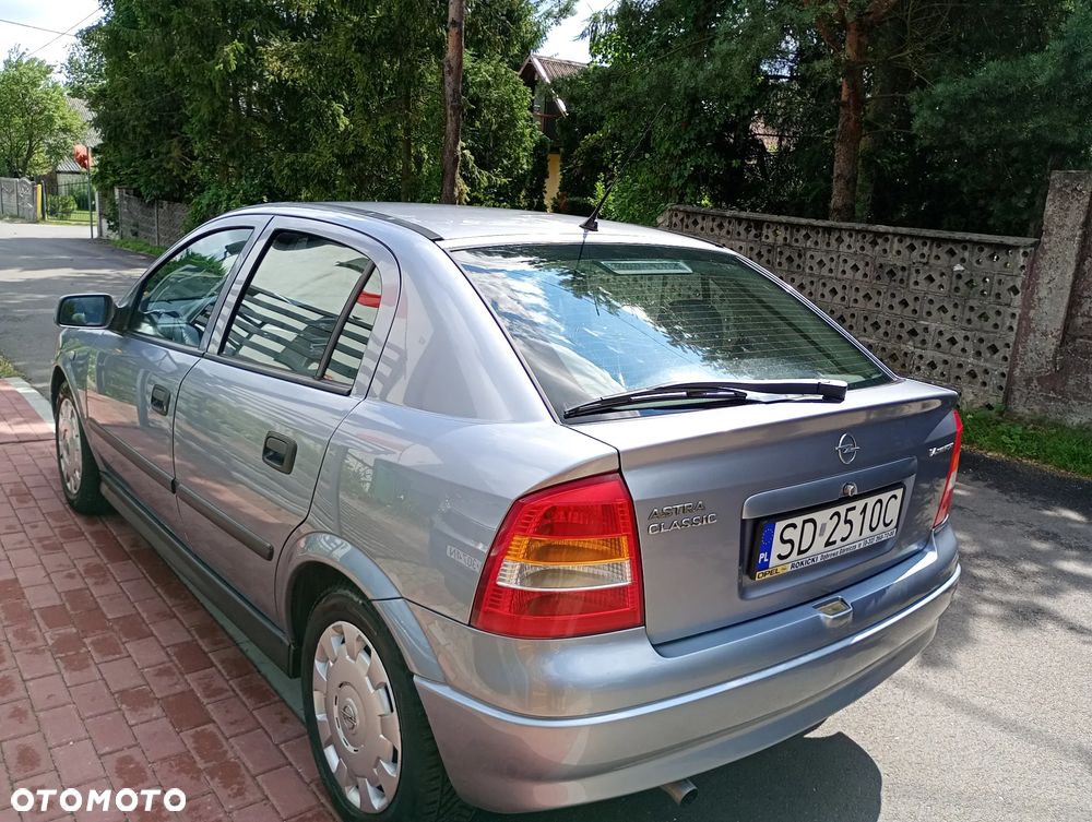Opel Astra - 1