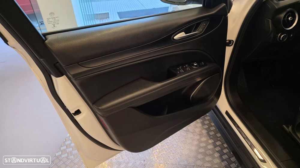 Alfa Romeo Stelvio 2.2 D Super AT8 - 33