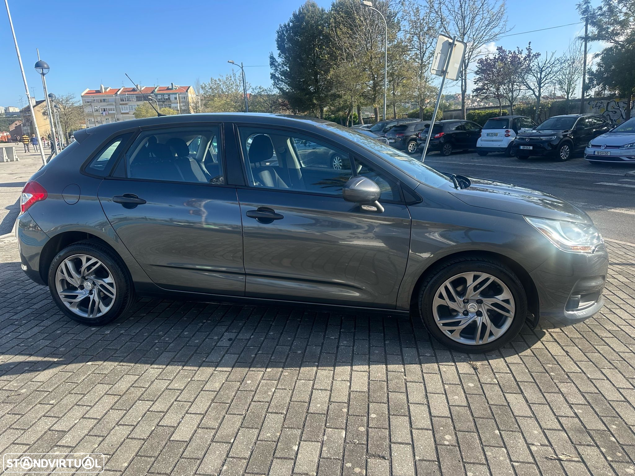 Citroën C4 1.6 HDi Attraction - 9