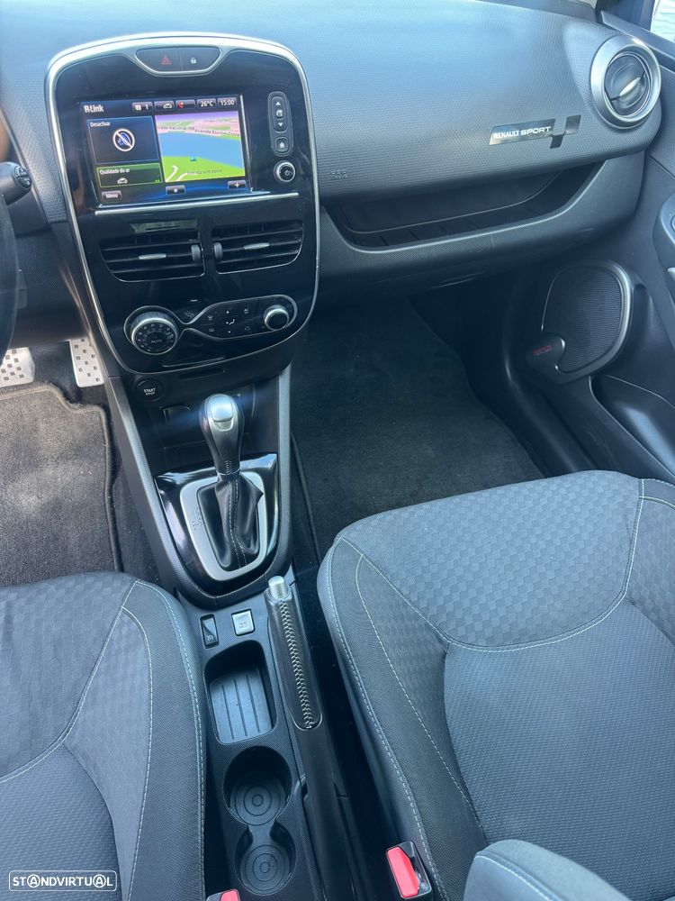 Renault Clio - 9