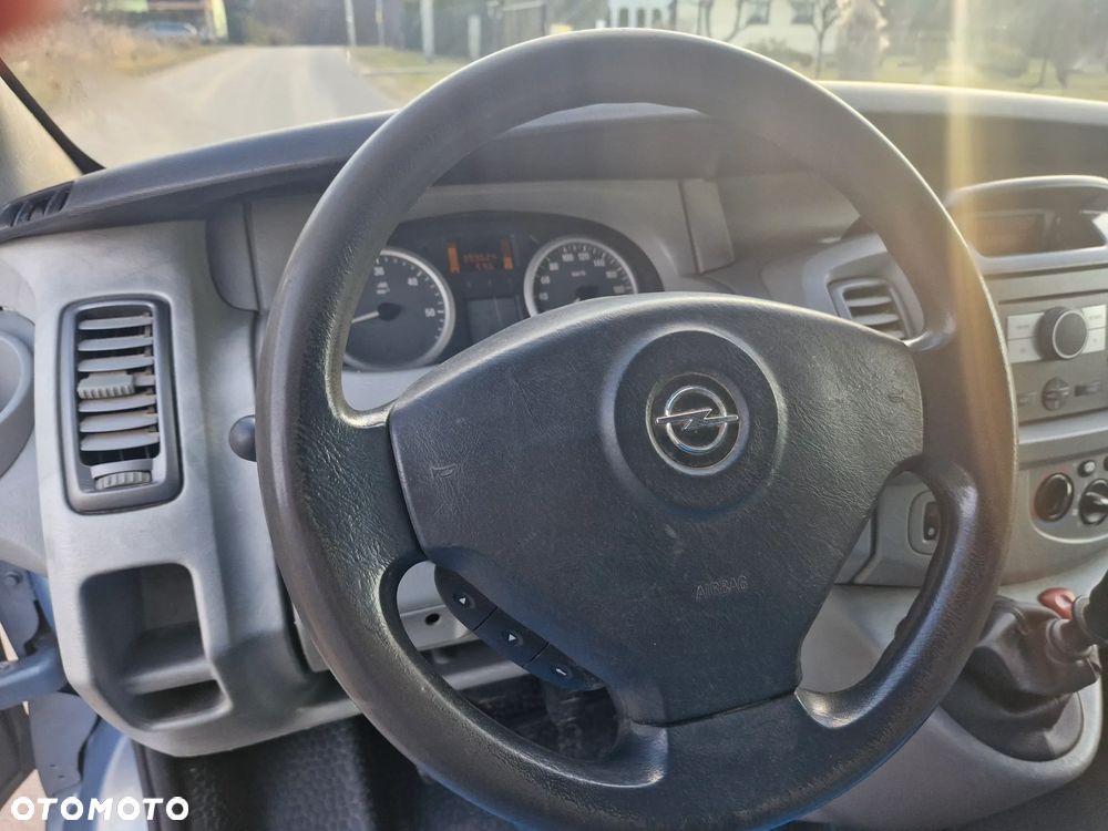 Opel Vivaro L2H1 2.9t - 13