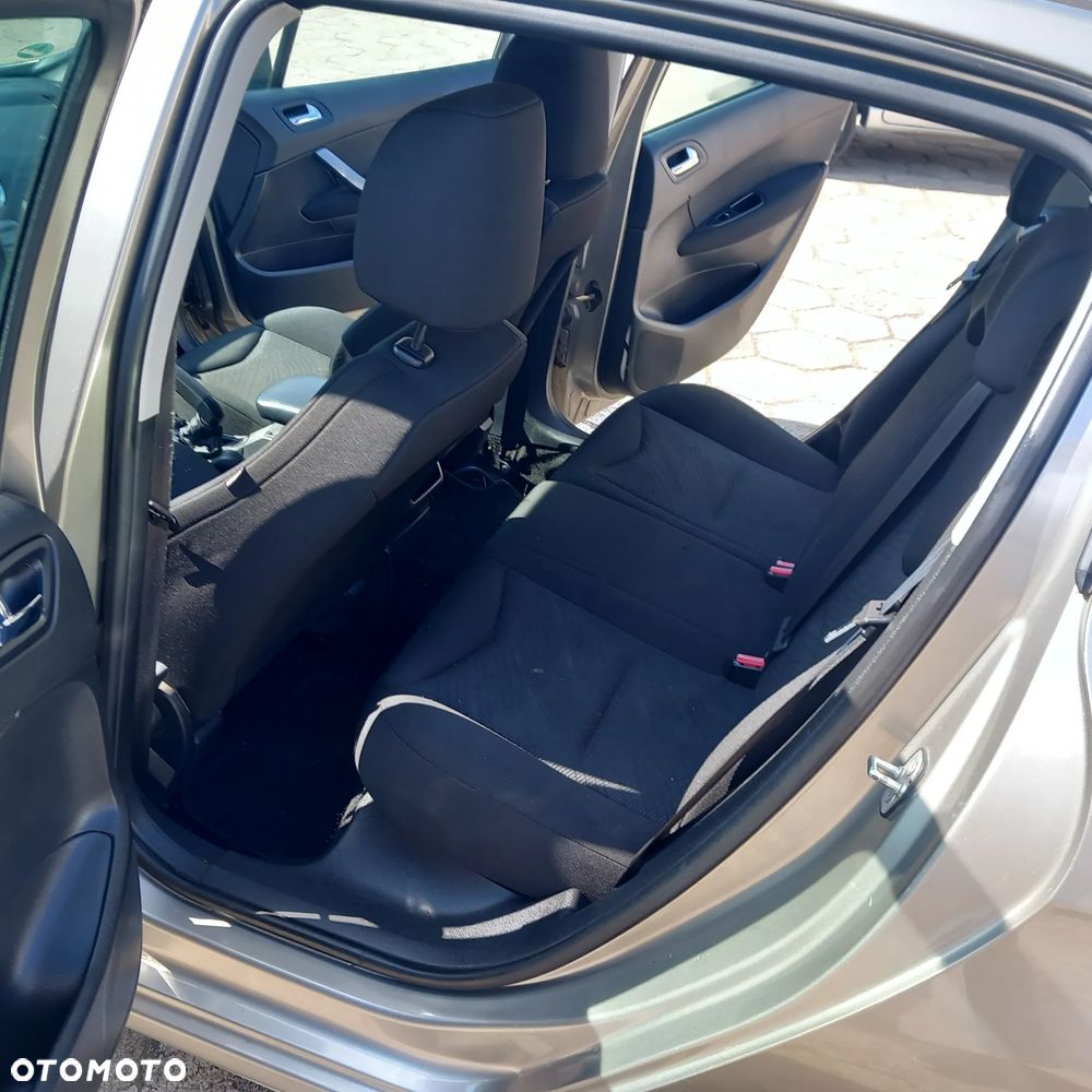 Peugeot 308 1.6 Premium Plus - 17