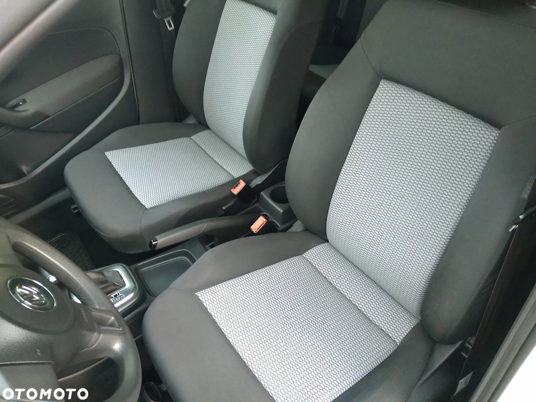 Volkswagen Polo 1.4 16V Trendline DSG - 9