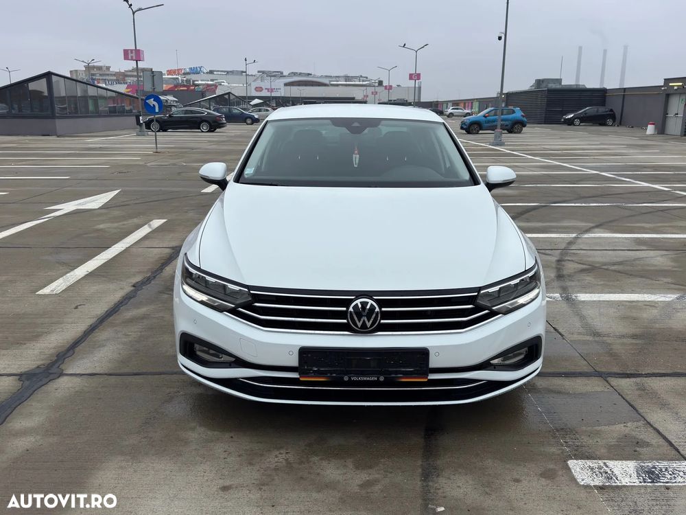 Volkswagen Passat - 31