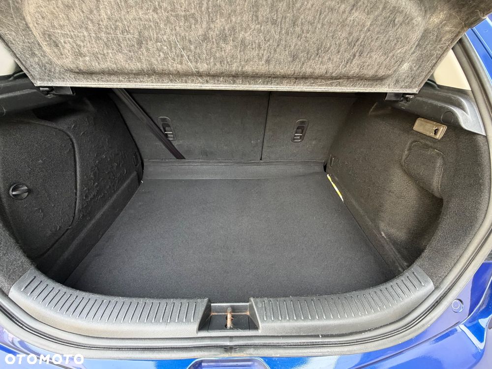 Mazda 3 - 8