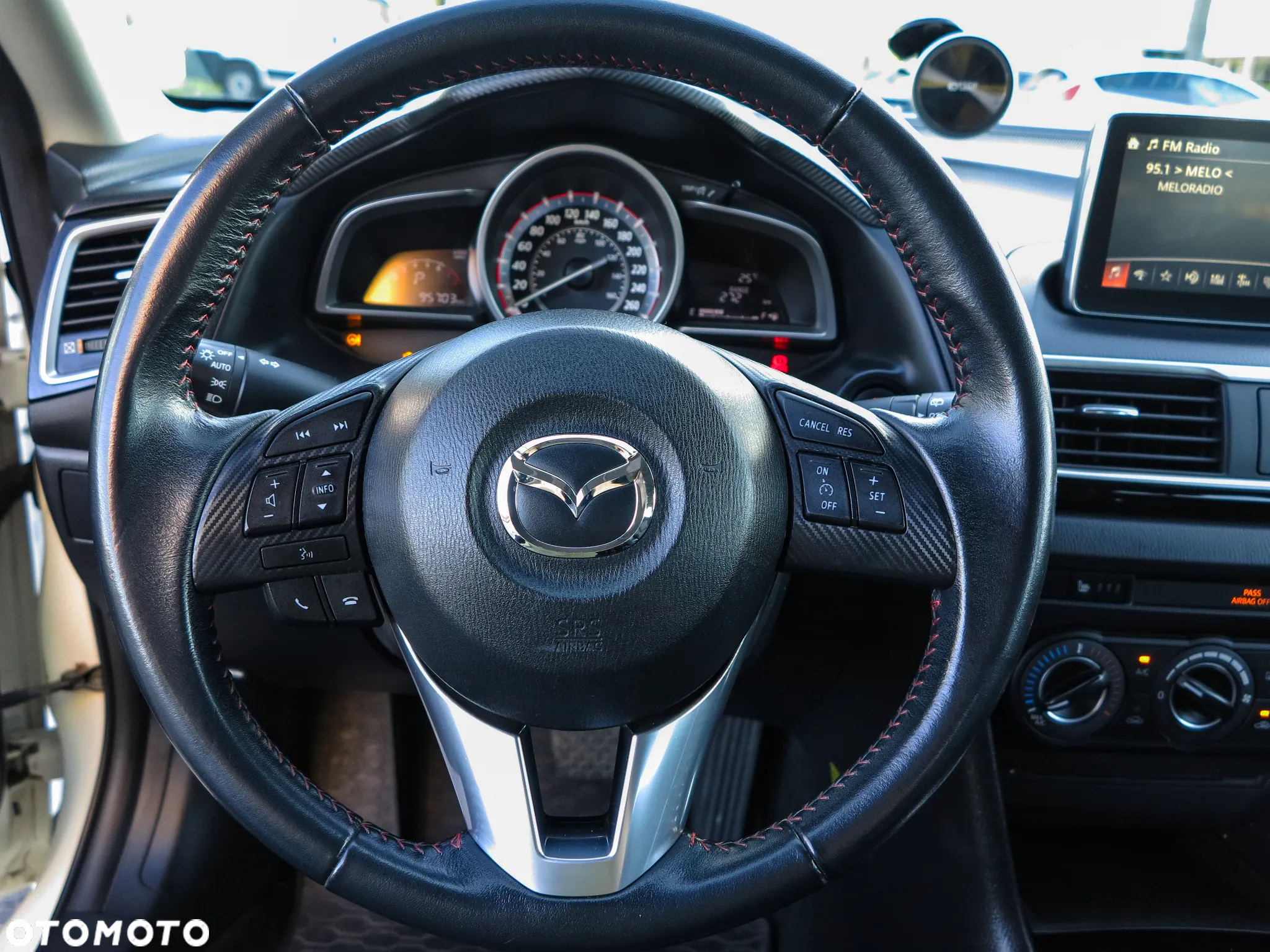 Mazda 3 - 10