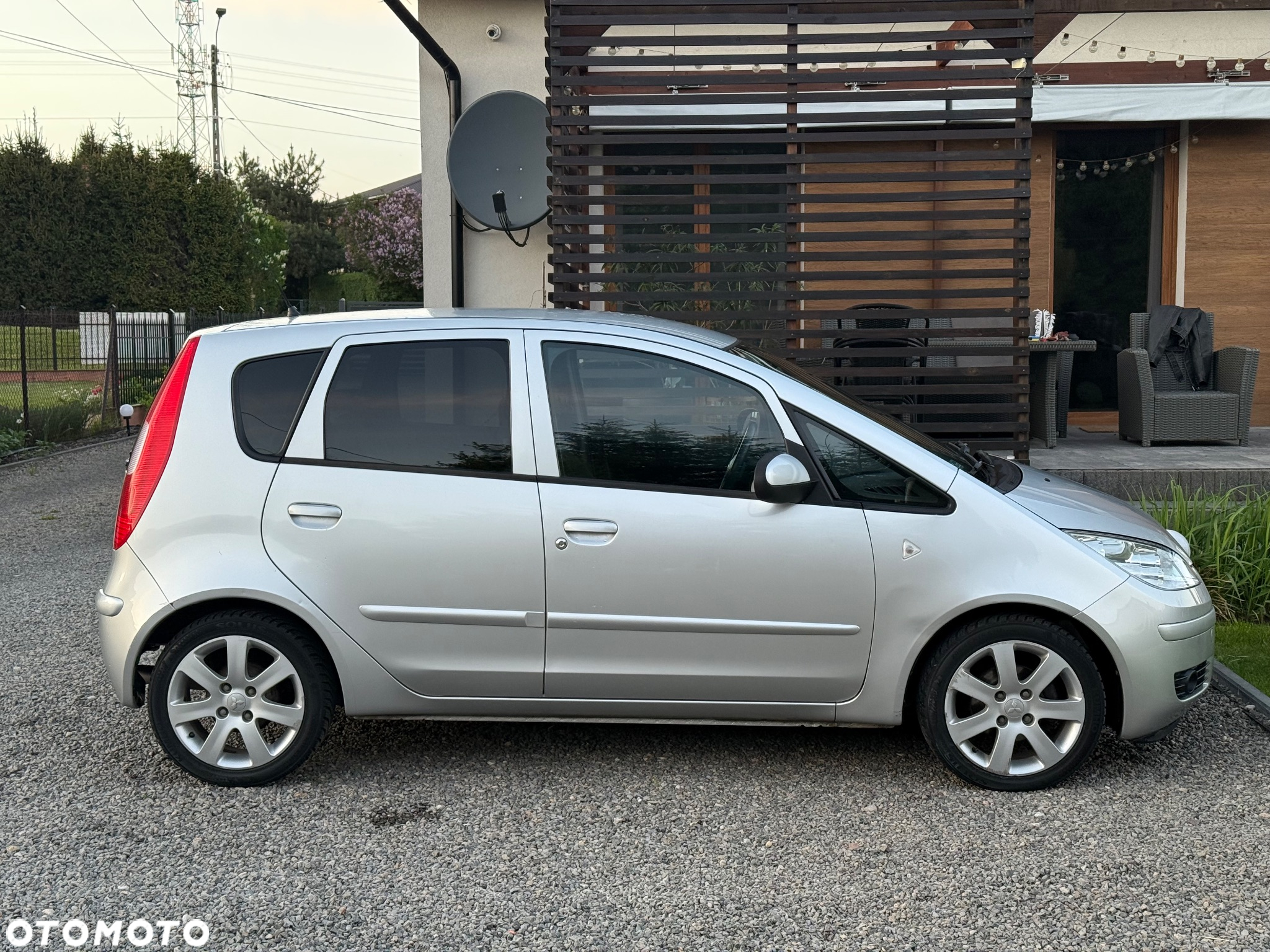Mitsubishi Colt - 5
