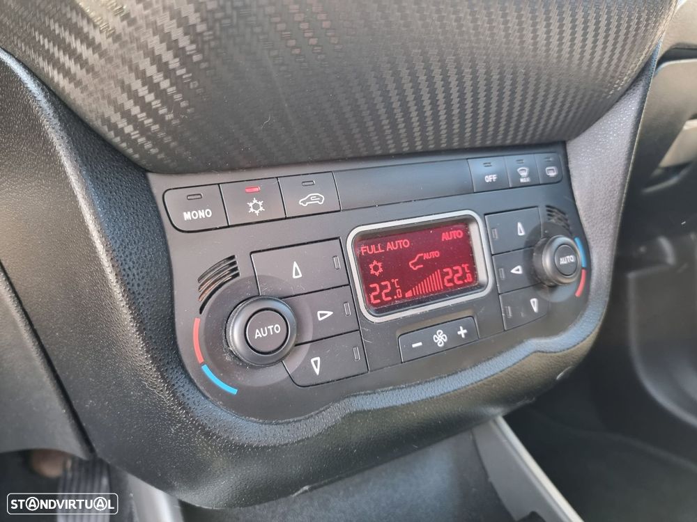 Alfa Romeo MiTo 1.6 JTD Distinctive - 11