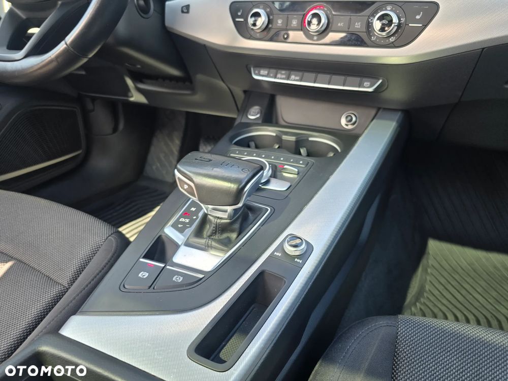 Audi A4 Avant 2.0 TDI DPF clean diesel quattro S tronic S line Sportpaket - 29
