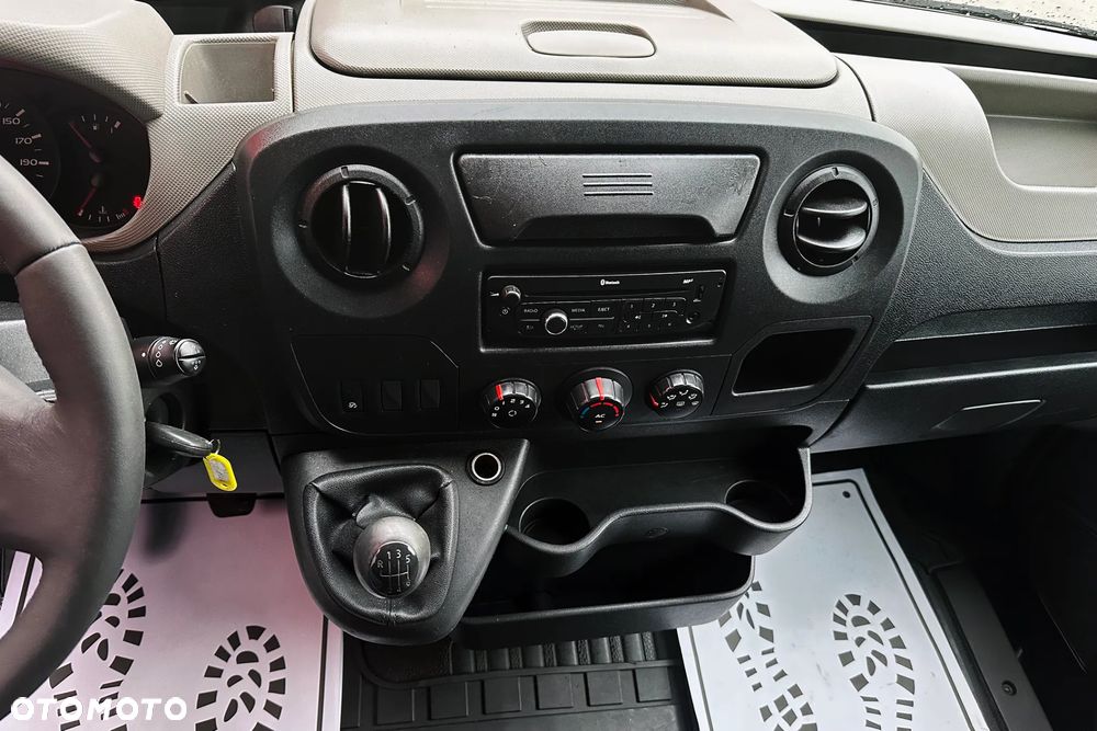 Renault Master III, Nissan NV400 - 24